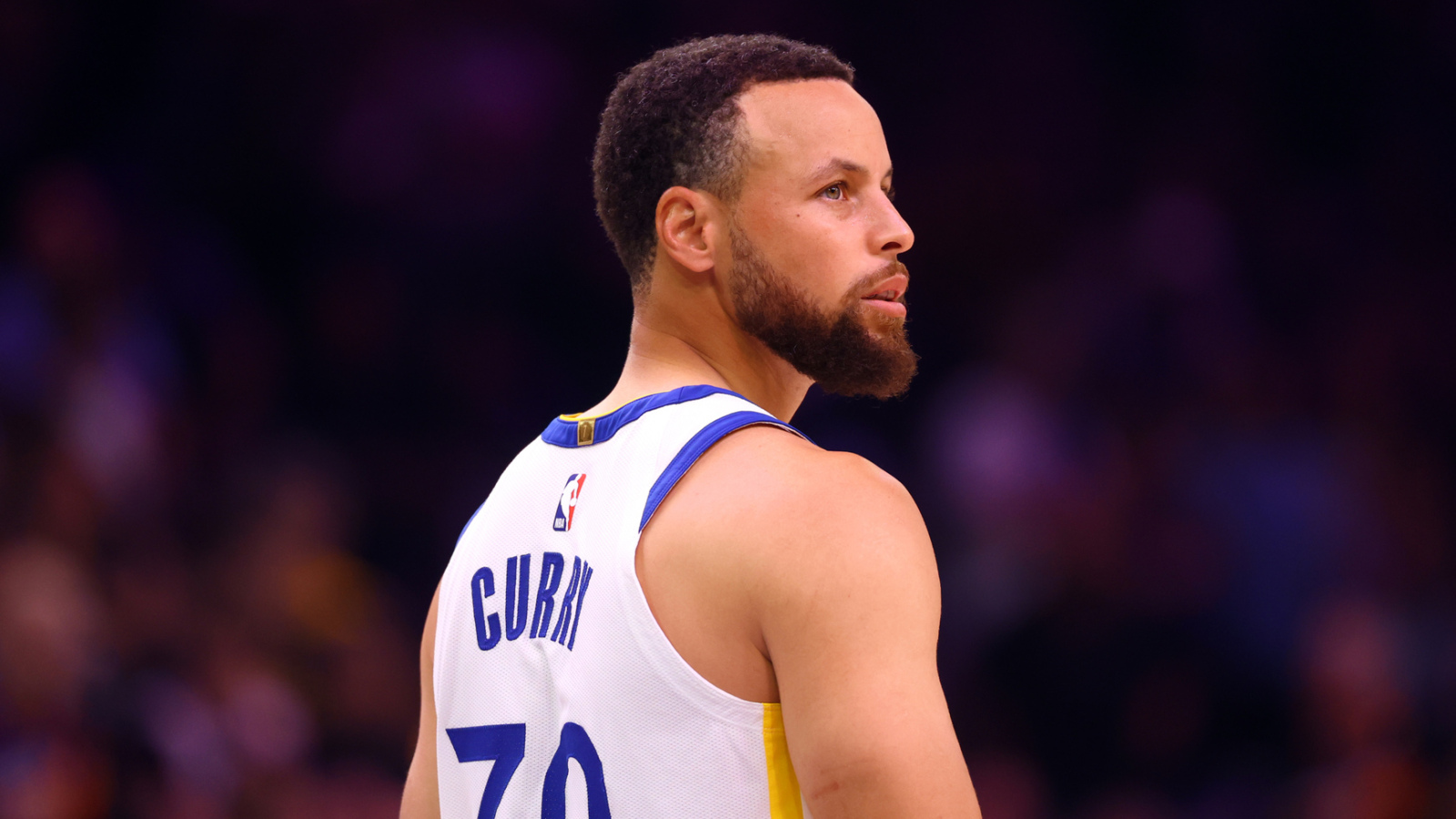 https://www.yardbarker.com/media/9/2/92dbfee8aee0b7499bb2d0b145a8f200a2a60fef/thumb_16x9/warriors-curry-absolutely-wild-contract-decision.jpg?v=1