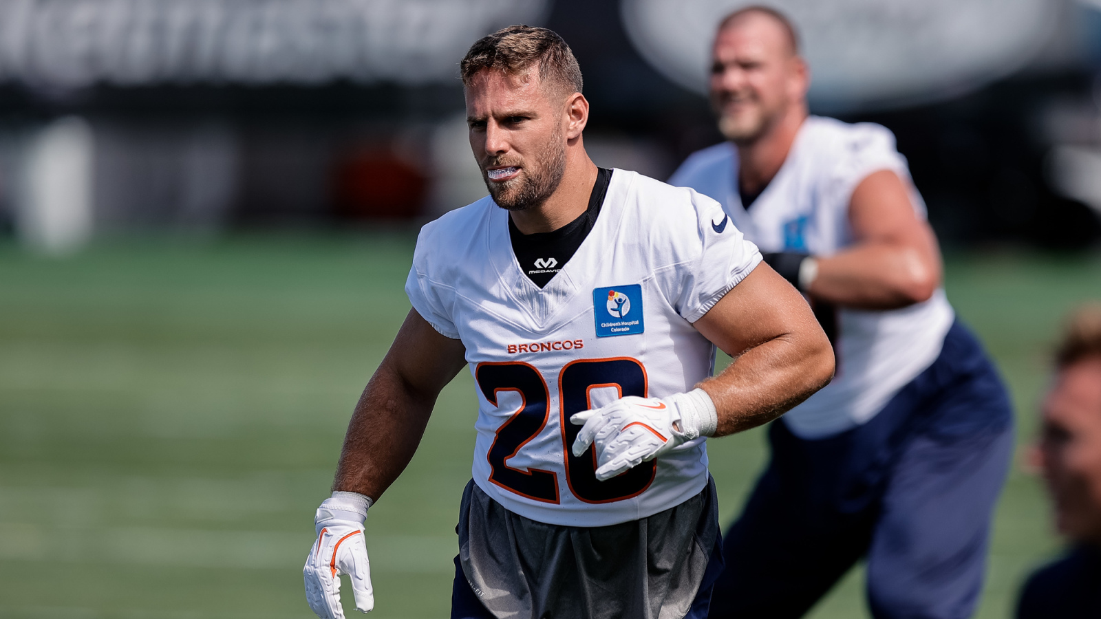 Browns Sign Bo Nix's Ex-Teammate In NFL Offseason