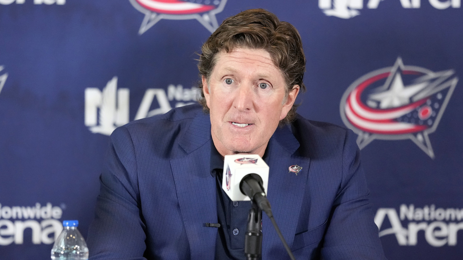 https://www.yardbarker.com/media/9/3/935bcf9e98ec21a4f7dcee0f2ee347b88a0faa31/thumb_16x9/making-sense-oilers-decision-hire-mike-babcock.jpg?v=1