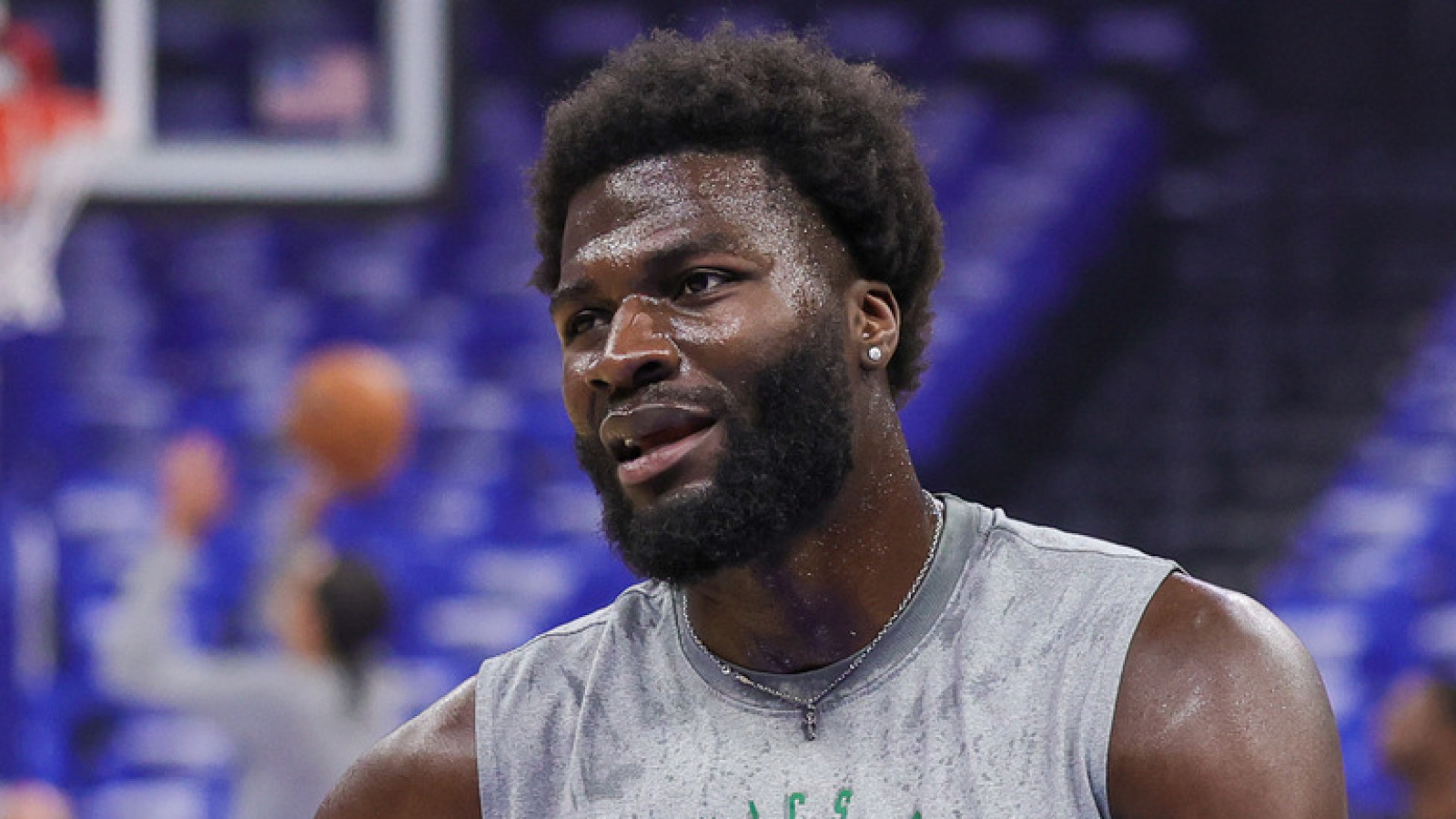 https://www.yardbarker.com/media/9/3/93674a61f2b394980d72633188930d2498825b0d/thumb_16x9/celtics-new-starting-center-shows-glimpse-whats.jpg?v=1