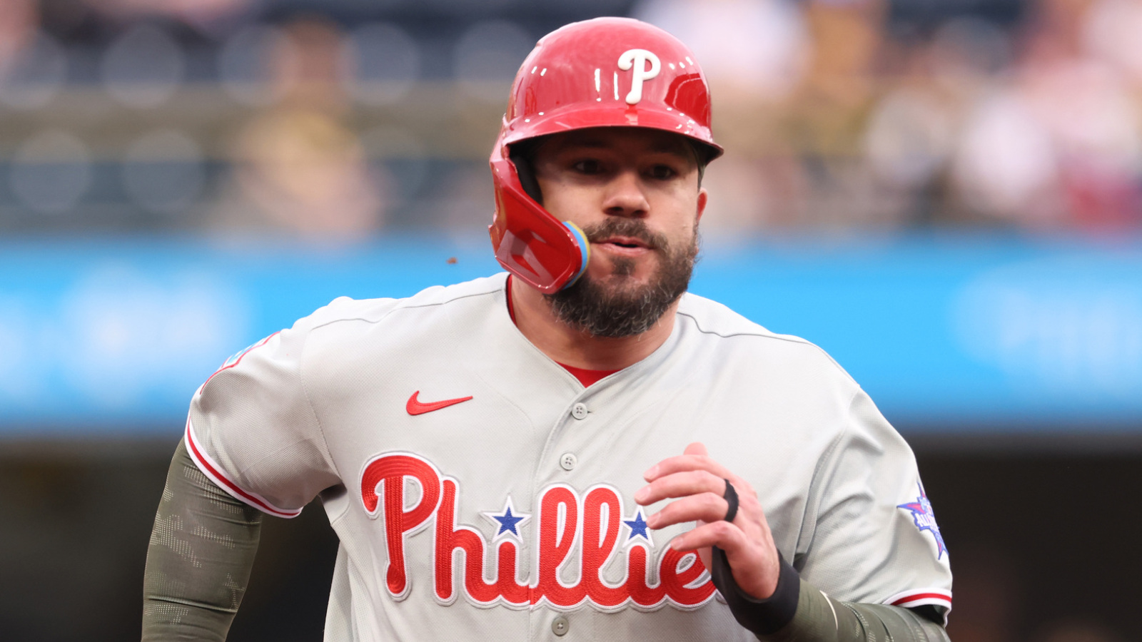 https://www.yardbarker.com/media/9/3/93c37d3cd068cc9e173e9c659fcb4f0b61759af0/thumb_16x9/kyle-schwarber-reaches-historic-pace-two-homer.jpg?v=1