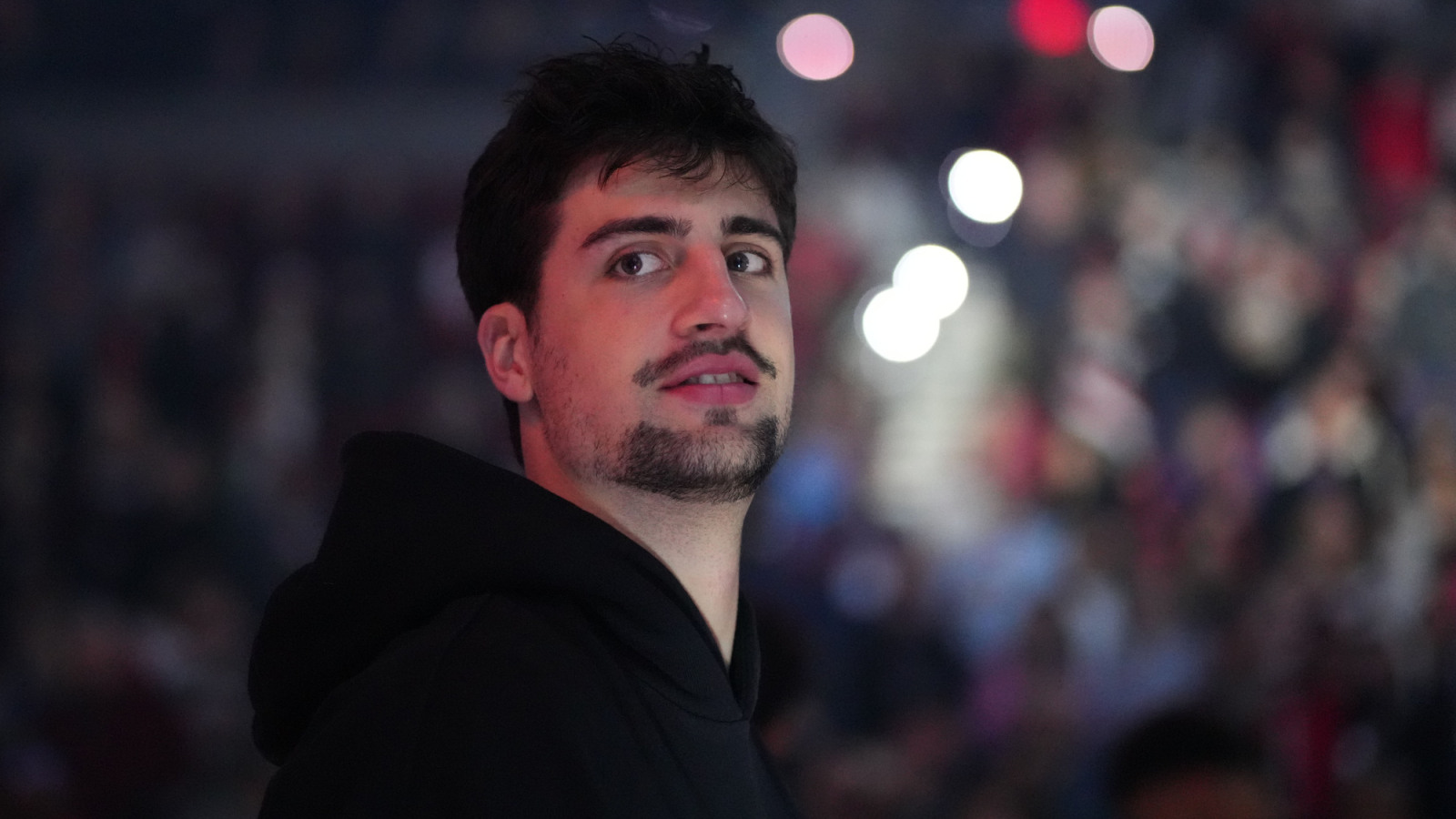 https://www.yardbarker.com/media/9/3/93d08a399edae22f08d2d7f5fb47463d3de28232/thumb_16x9/blazers-star-sends-france-upset-loss-eurobasket.jpg?v=1