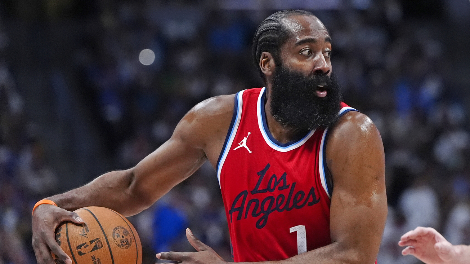 https://www.yardbarker.com/media/9/3/93ea6203104b882ea9bc4dd088d1f79e8a753f2e/thumb_16x9/james-harden-adds-another-chapter-ugly-game-7.jpg?v=2