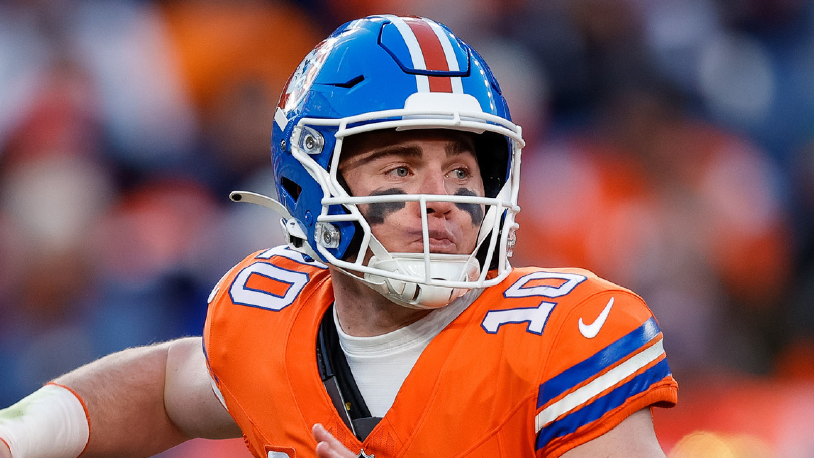 https://www.yardbarker.com/media/9/4/9408af372b62595c6e272d1c9dc31e24685e7f6b/thumb_16x9/time-tap-brakes-on-lofty-expectations-broncos.jpg?v=1
