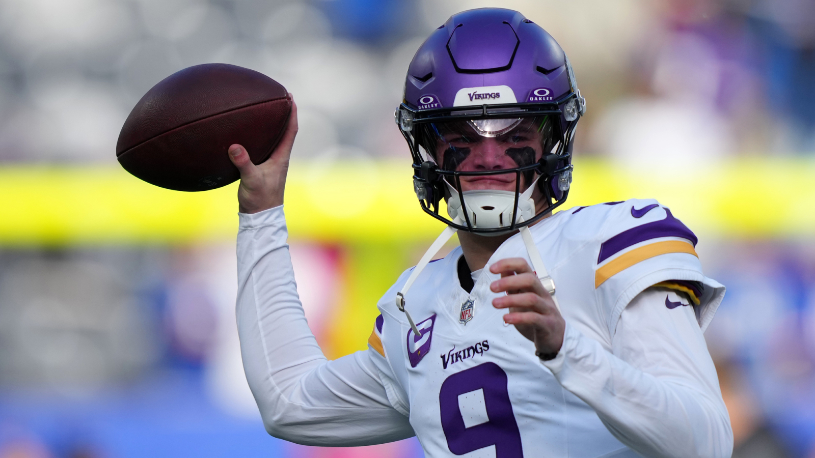 https://www.yardbarker.com/media/9/4/949aade25bd7d49e0b36520aa8f0304c315bbfe3/thumb_16x9/reportedly-think-vikings-mccarthy-murray.jpg?v=1