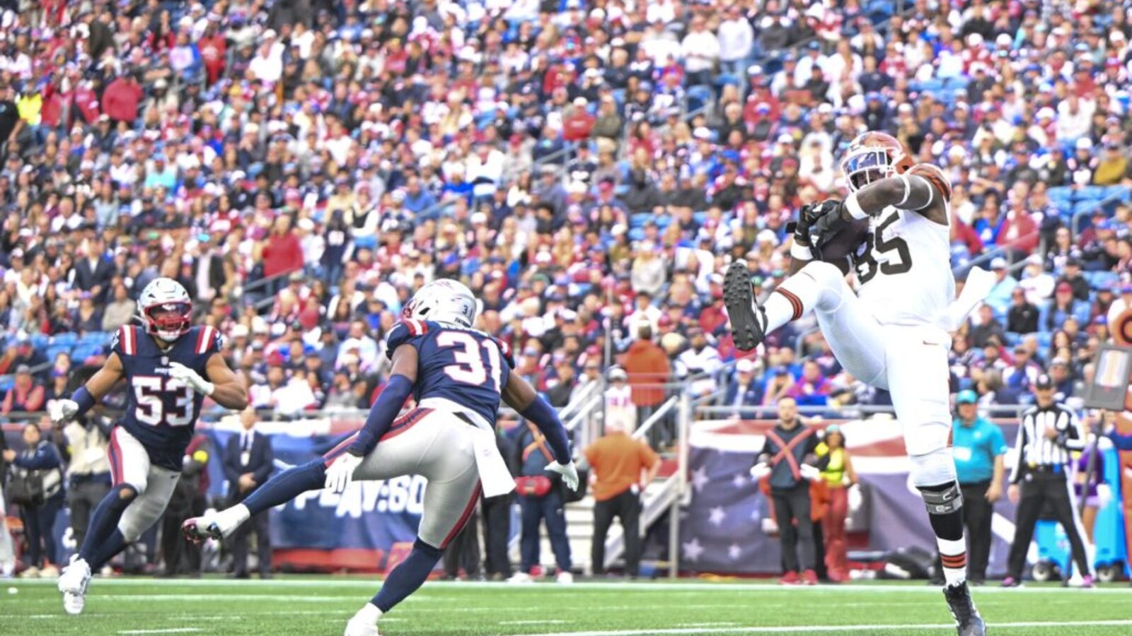 The Urgent Play: How One Smart Trade Could Salvage Green Bay's Hopes After a Brutal Injury