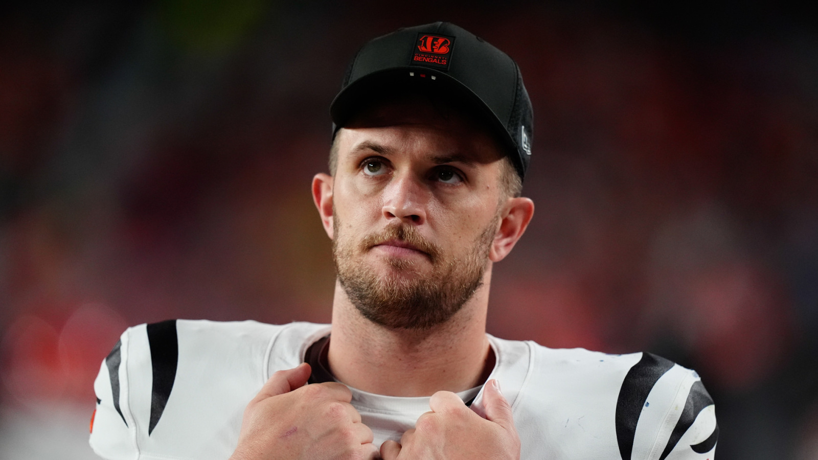 https://www.yardbarker.com/media/9/5/953ddf8c92874a651e9c77b595f7f2e6a6986a50/thumb_16x9/jake-browning-angry-benched-joe-flacco.jpg?v=1