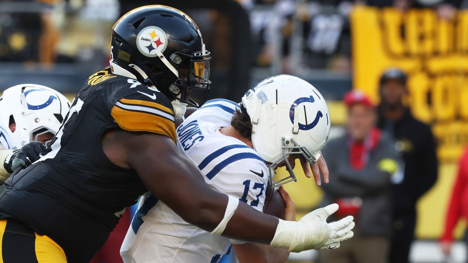 Steelers’ Keeanu Benton Targeted Again As Major Concern By Former LB James Harrison