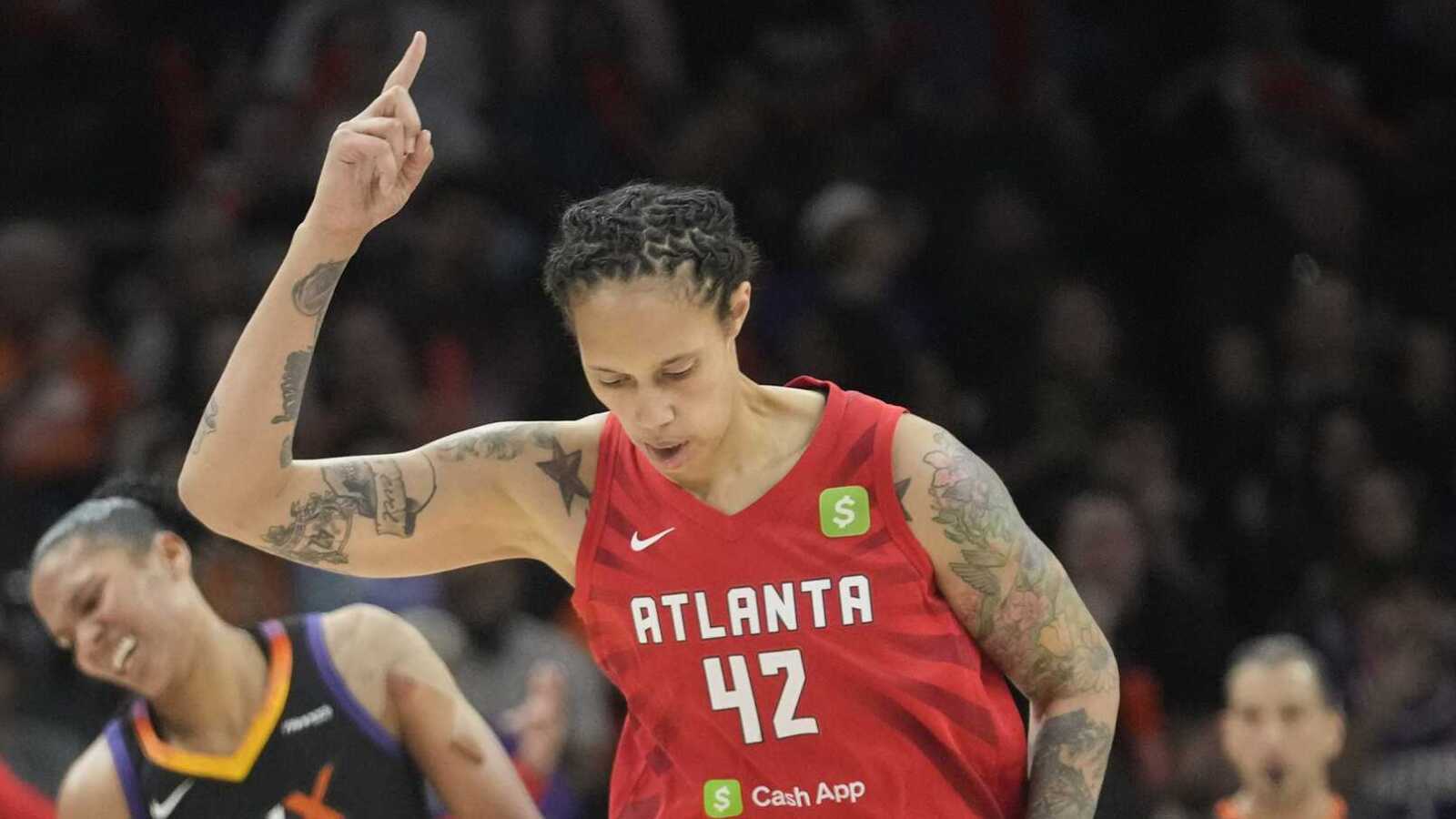 https://www.yardbarker.com/media/9/5/9558b76c5fc252b3de6acec98e74054637c8a19e/thumb_16x9/atlanta-dream-center-brittney-griner-42.jpg?v=1