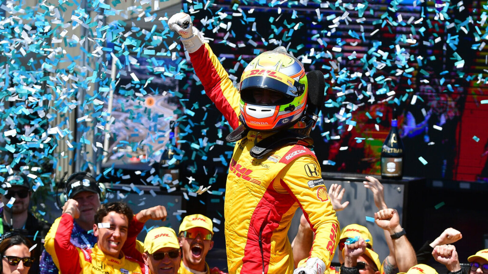 https://www.yardbarker.com/media/9/5/95dd5f7ceccfbed74452175fa6535fecbe4e2c5e/thumb_16x9/palou-on-cusp-clinching-fourth-indycar-title.jpg?v=1