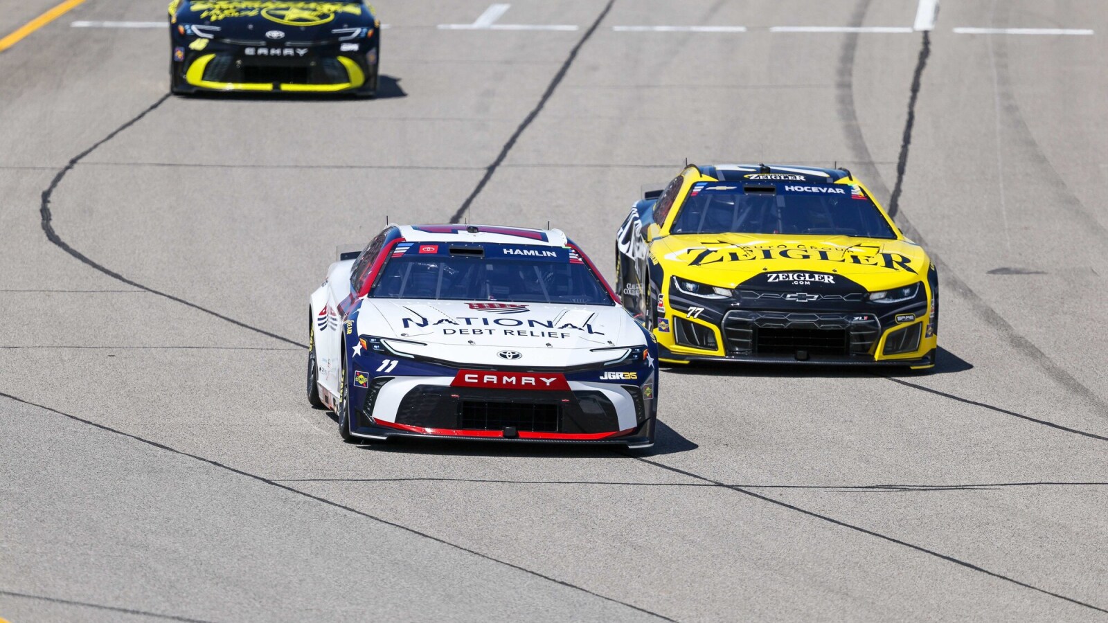 https://www.yardbarker.com/media/9/5/95f3f9fff7a2d4ea24f8a555031fb1c925e6e762/thumb_16x9/emotional-hamlin-wins-nascar-cup-race-michigan.jpg?v=1