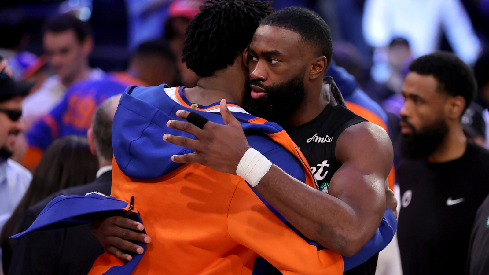 https://www.yardbarker.com/media/9/6/960d889a5014ae1242175cf10cf28a199a573b5f/thumb_16x9/jaylen-brown-gets-religious-celtics-loss-knicks.jpg