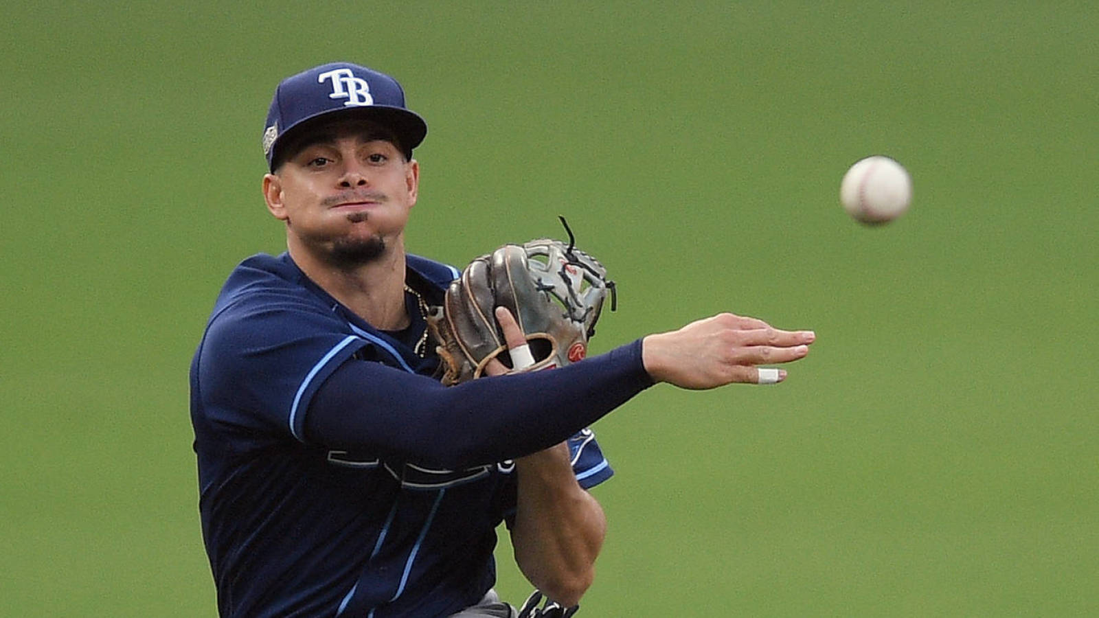 willy adames glove