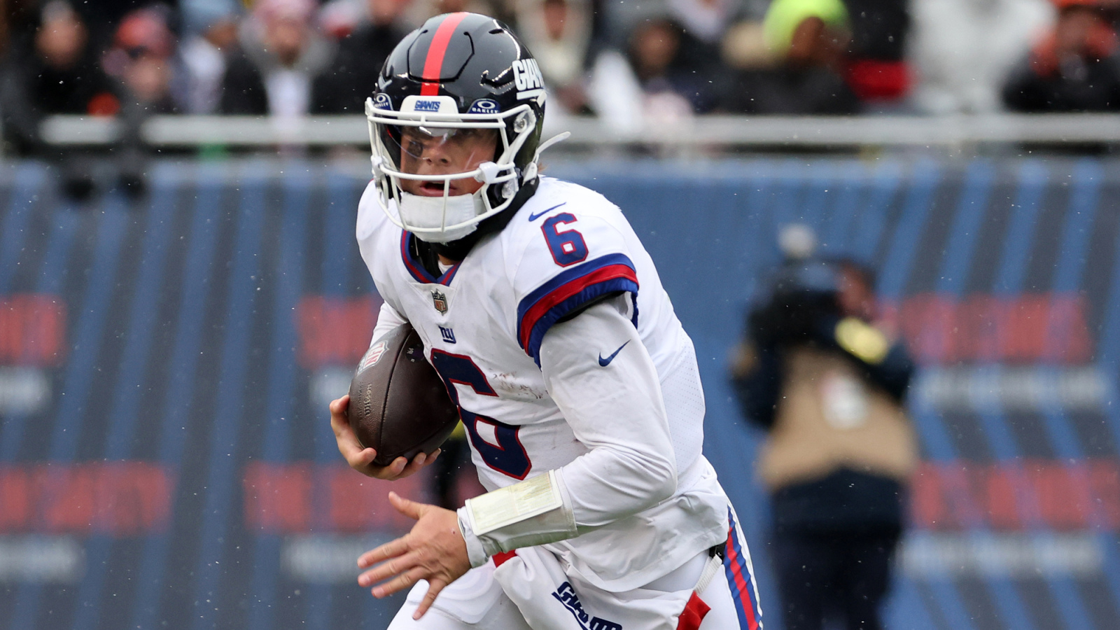 https://www.yardbarker.com/media/9/6/9657aaf809b8c9830c5e0c370739b0e861b8e03c/thumb_16x9/nov-9-2025-chicago-illinois-usa-new-york-giants.jpg?v=1