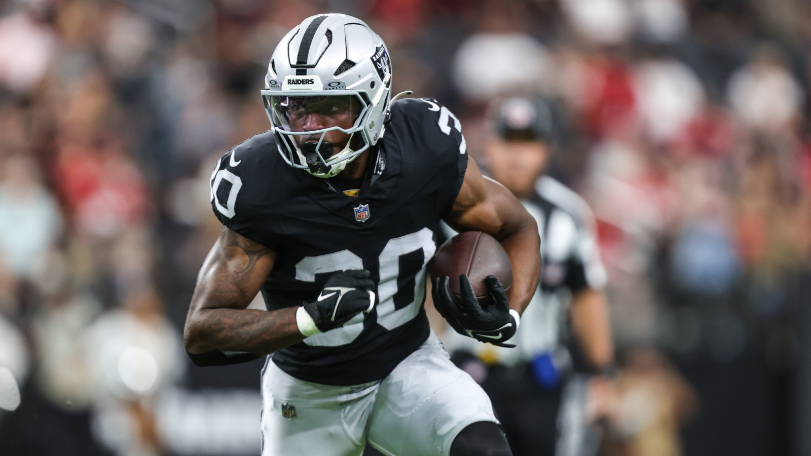 Mike Washington Jr. Challenges Raiders' Backfield Dynamics