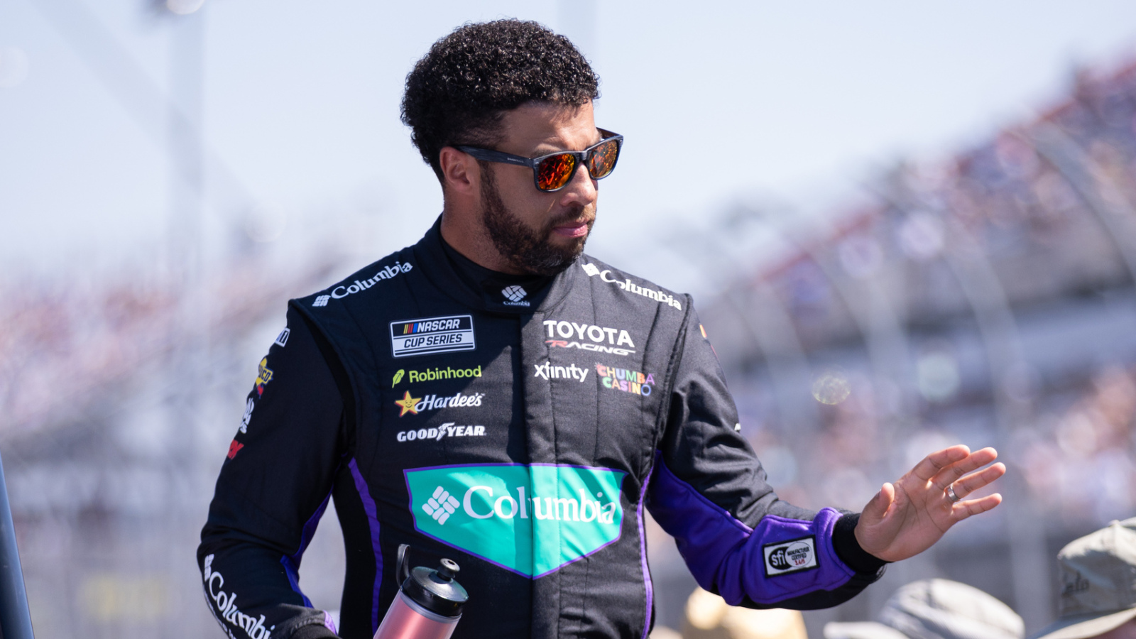 https://www.yardbarker.com/media/9/6/96899eb5fccf2780bd5236c9e2a7793fa5f655ae/thumb_16x9/bubba-wallace-rebounds-two-laps-down-finish.jpg?v=1
