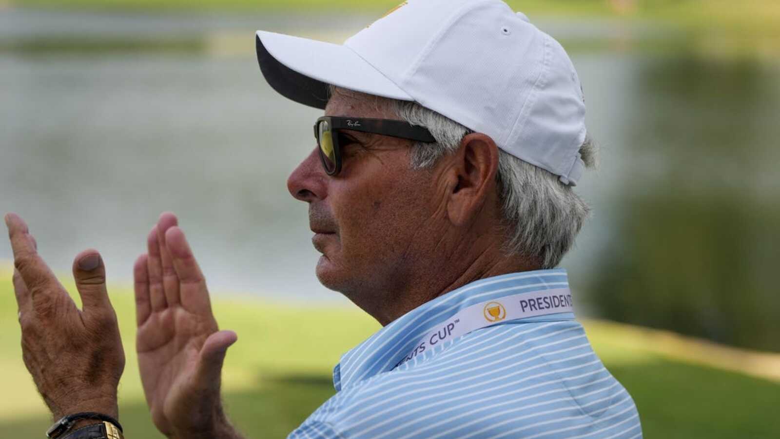 Fred Couples fires 60 to win SAS Championship