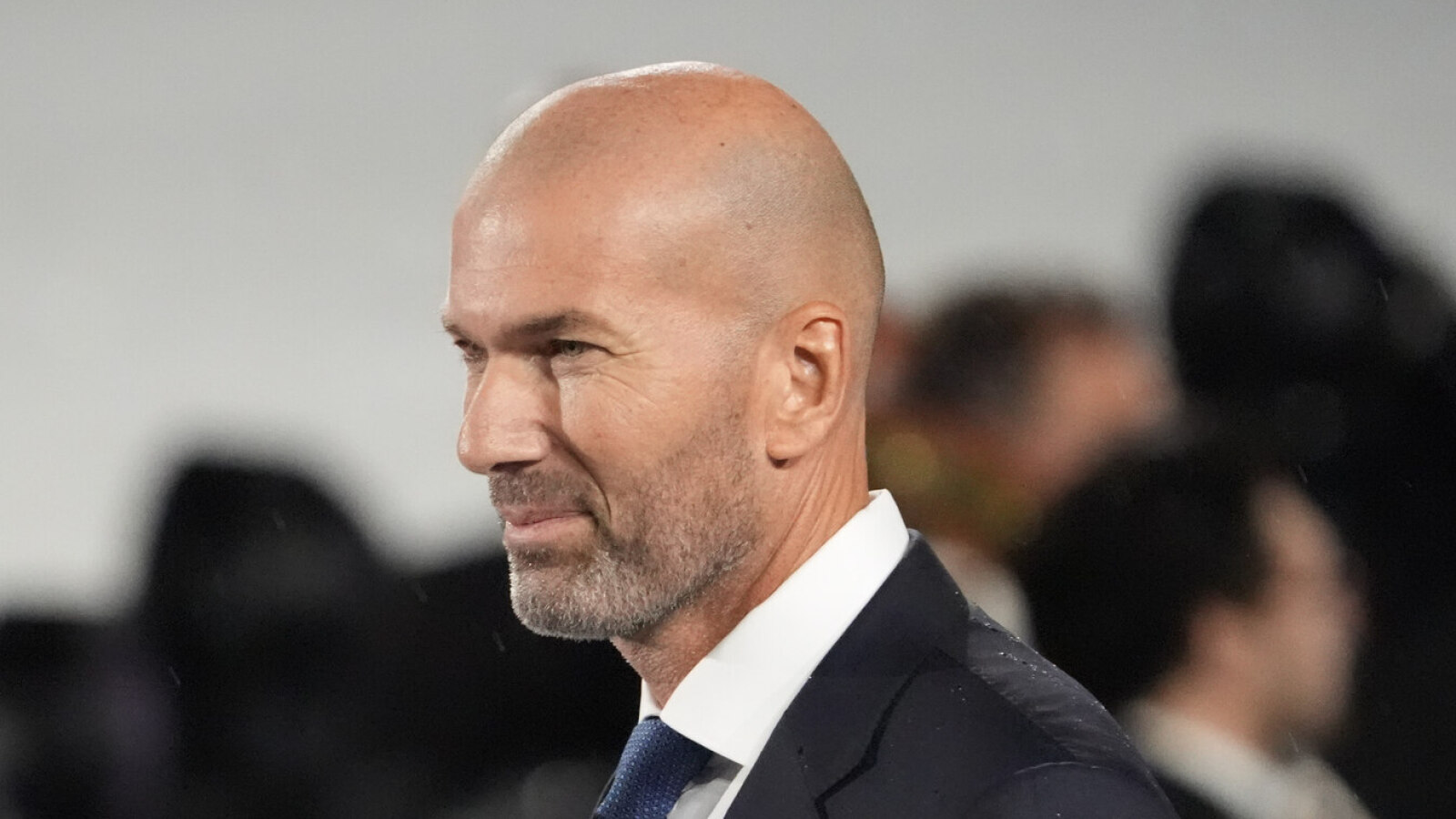 https://www.yardbarker.com/media/9/6/96c3a4edd51ffcfedda57f3cca9dfae85601f770/thumb_16x9/zidane-preparing-become-france-manager-world-cup.jpg?v=1