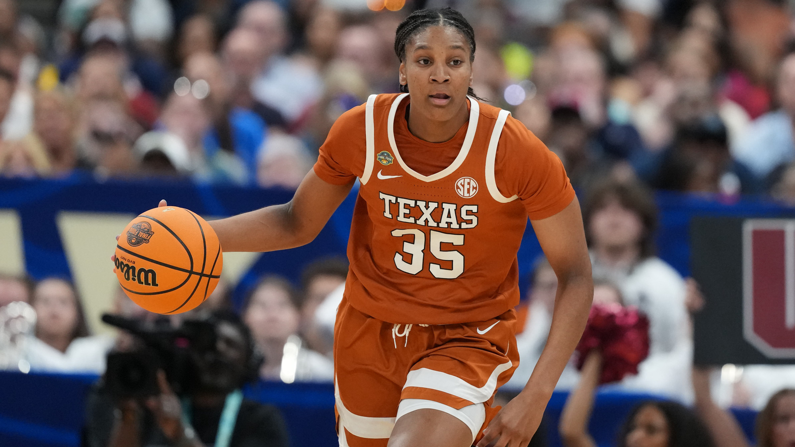 Texas Longhorns Women Dominate UNC Tar Heels