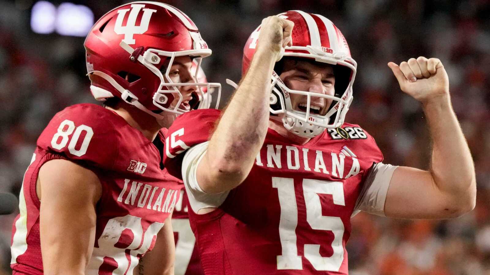 https://www.yardbarker.com/media/9/7/970ade07d26ba5fd927579e8095b5f075e0c005f/thumb_16x9/indiana-hoosiers-quarterback-fernando-mendoza-15.jpg?v=1