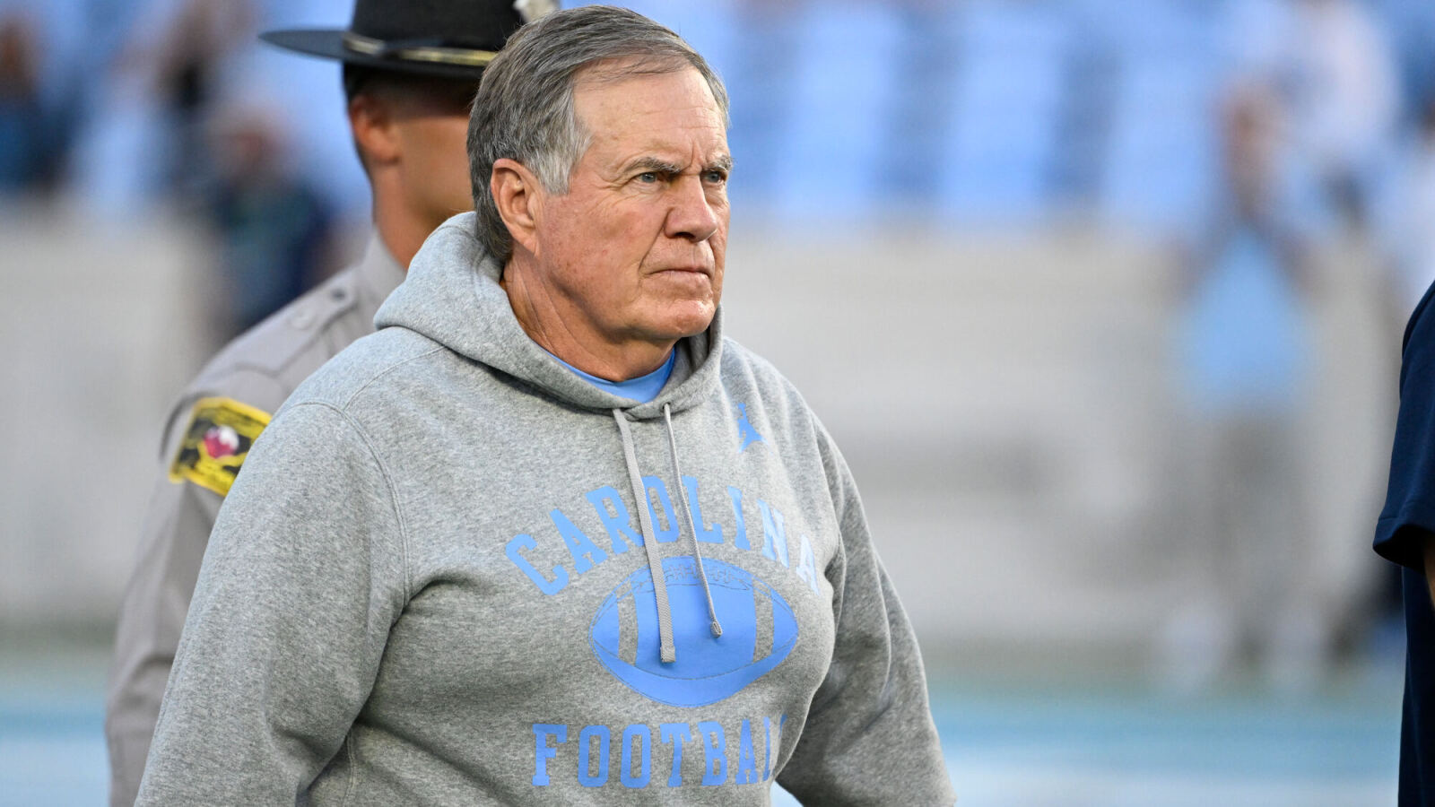 https://www.yardbarker.com/media/9/7/971ffb23f691483589c664c0391f17df08a7c459/thumb_16x9/belichick-good-reason-banning-patriots-unc.jpg?v=1