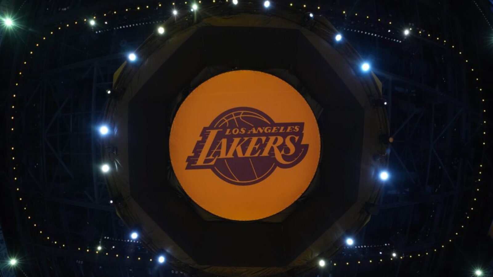 Former Los Angeles Lakers Champion Hopeful for Reunion?