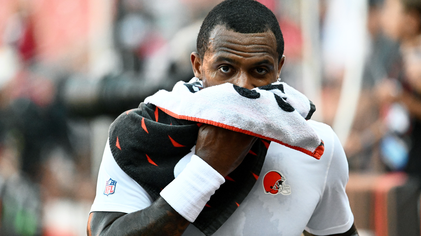 Browns' Quarterback Situation: Watson Starts as Team Prepares for Season