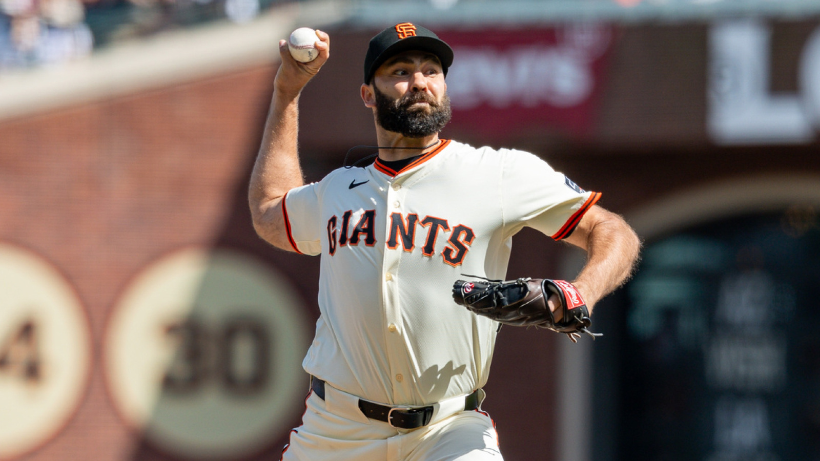 https://www.yardbarker.com/media/9/7/9765f3ef77d87bb570d4cb982160db0f28eb3c1f/thumb_16x9/former-yankees-reliever-elects-free-agency.jpg?v=1