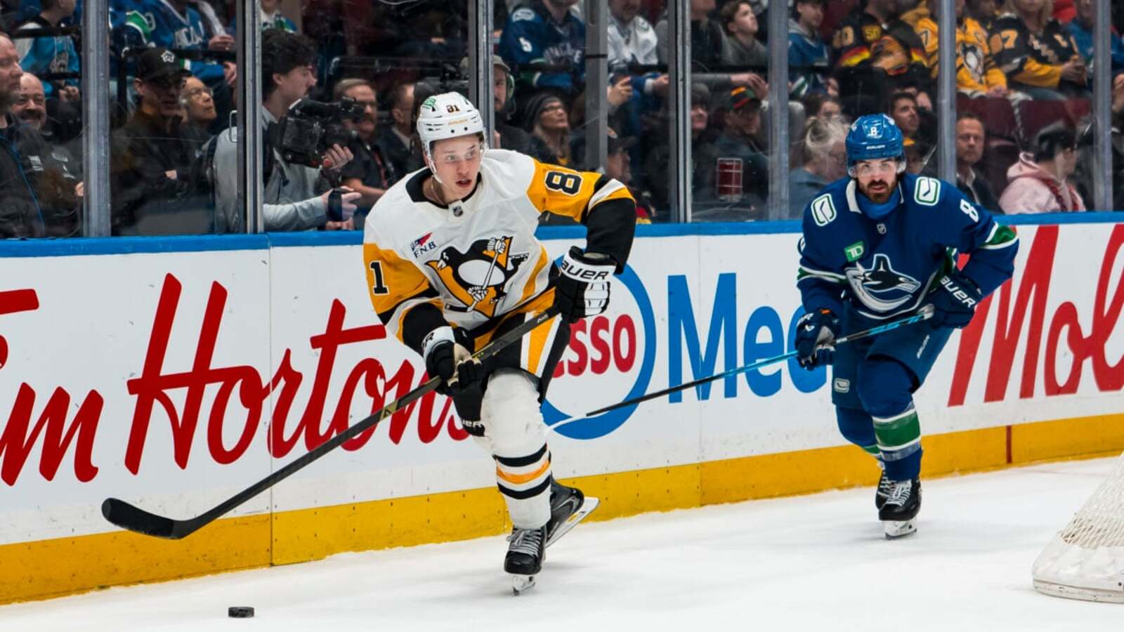 https://www.yardbarker.com/media/9/7/97b95255b1cbc517994d5b92c26110d0ec03758f/thumb_16x9/Ben-Kindel-Penguins-3-1200x800.jpg