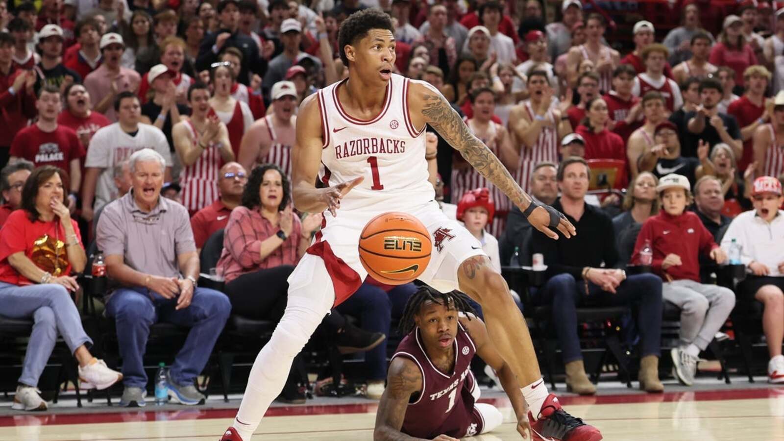 Darius Acuff Jr. helps No. 20 Arkansas hold off Texas A&M | Yardbarker