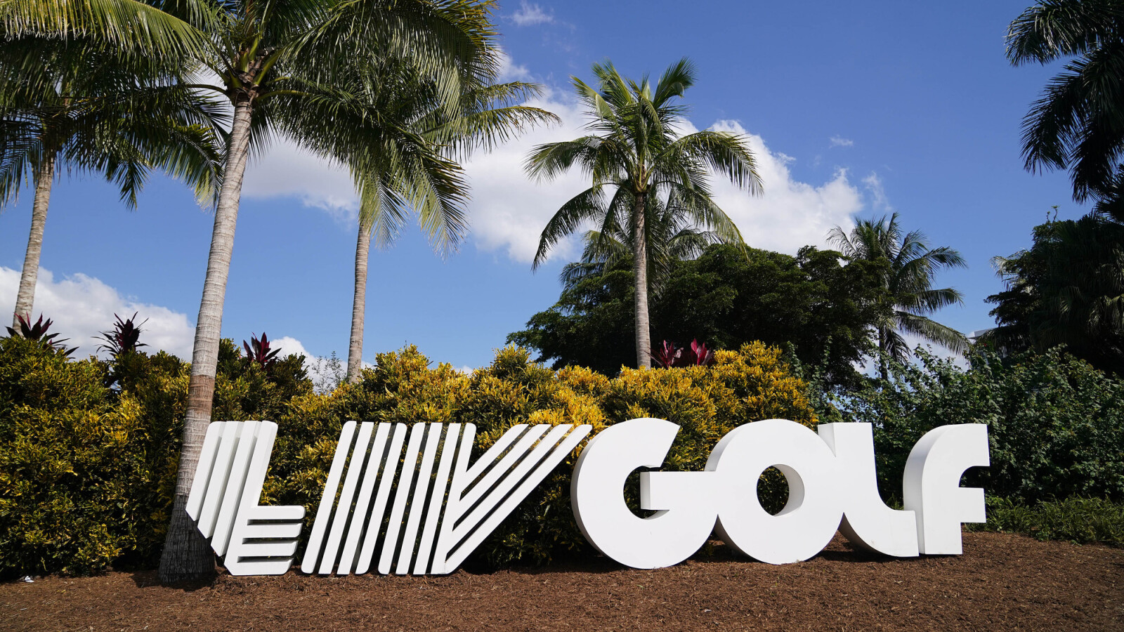 LIV Golf aiming to revolutionize the sport with groundbreaking debut