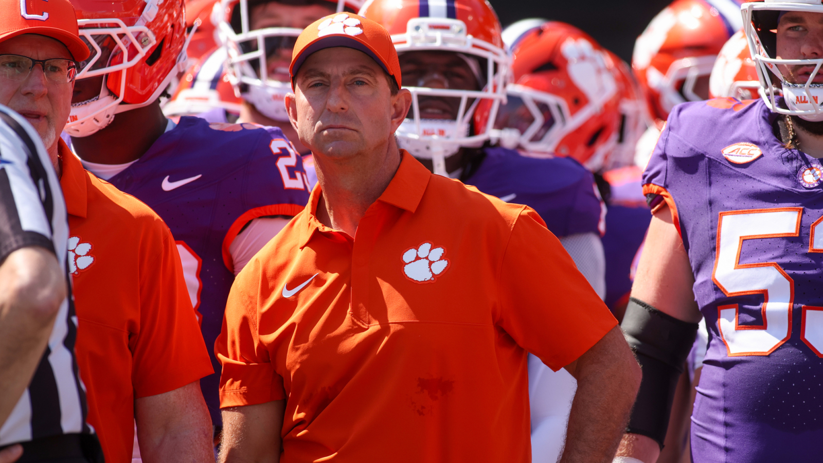 https://www.yardbarker.com/media/9/7/97fb4a40c0ce3d6aee88f20234a3b843cdd2becf/thumb_16x9/swinney-needs-clemson-focus-on-one-georgia-tech.jpg?v=1
