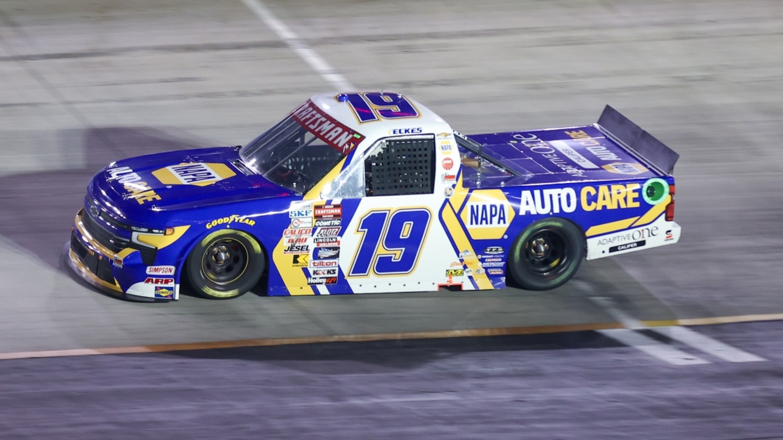 Christian Eckes wins Weather Guard Truck Race over Kyle Busch at Bristol Christian Eckes wins Weather Guard Truck Race over Kyle Busch at Bristol
