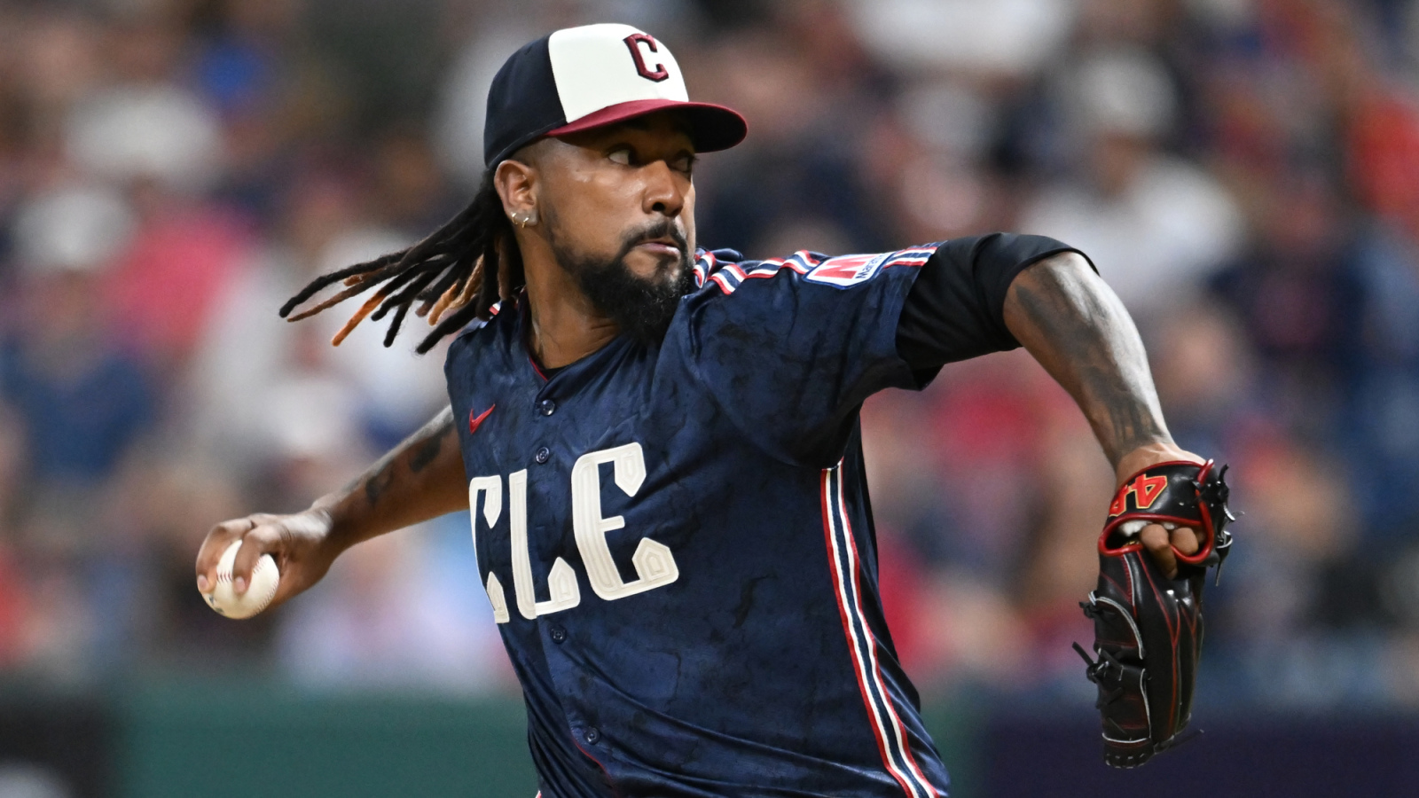https://www.yardbarker.com/media/9/8/988c185c4a324fd9bc364494e7367328abefc779/thumb_16x9/administrative-leave-guardians-pitchers-extended.jpg?v=1