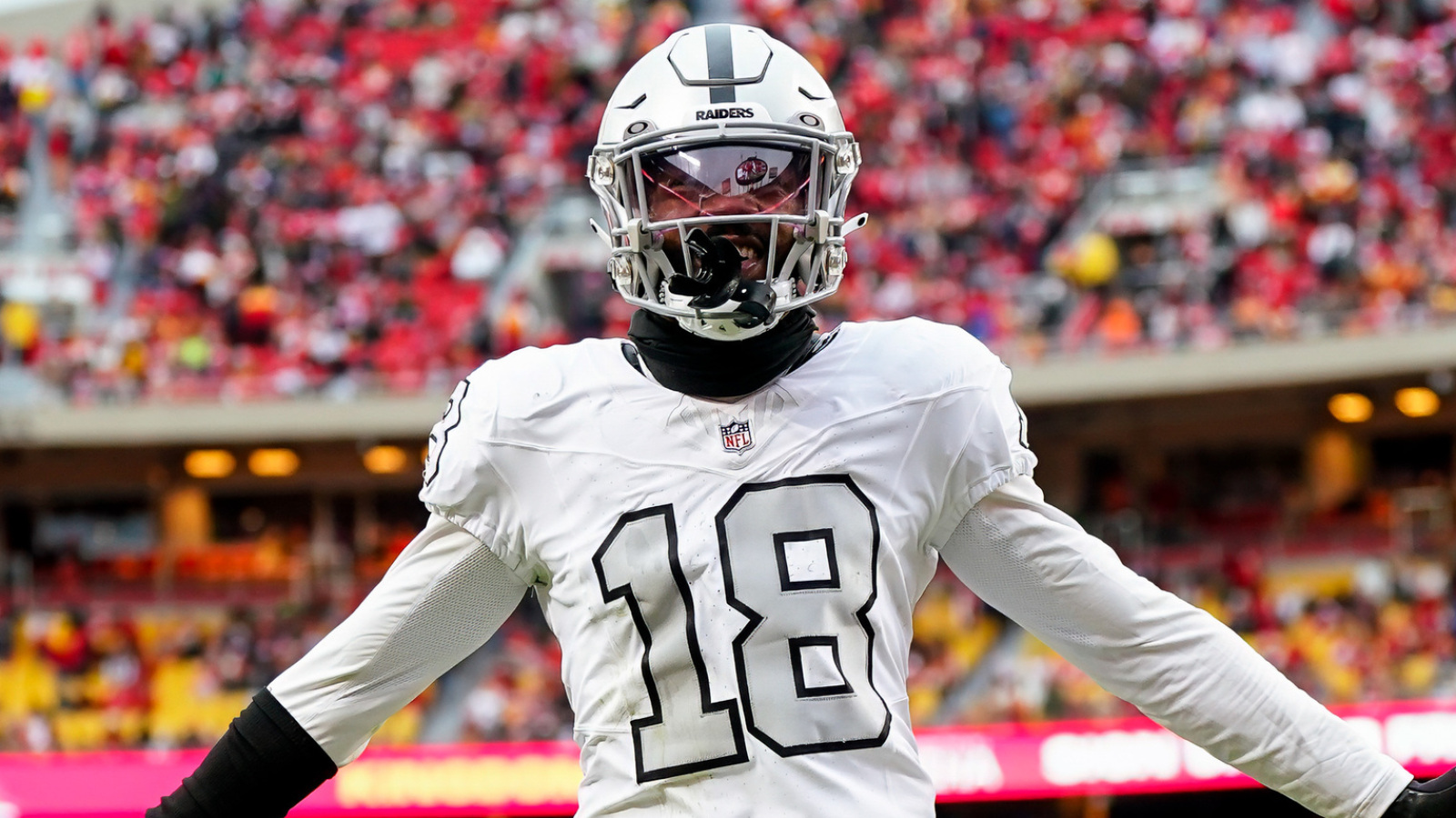 https://www.yardbarker.com/media/9/9/9902e88720198a93fc158cdd1a5e354b5c0dac95/thumb_16x9/report-dolphins-sign-promising-cb-off-field-issues.jpg?v=1