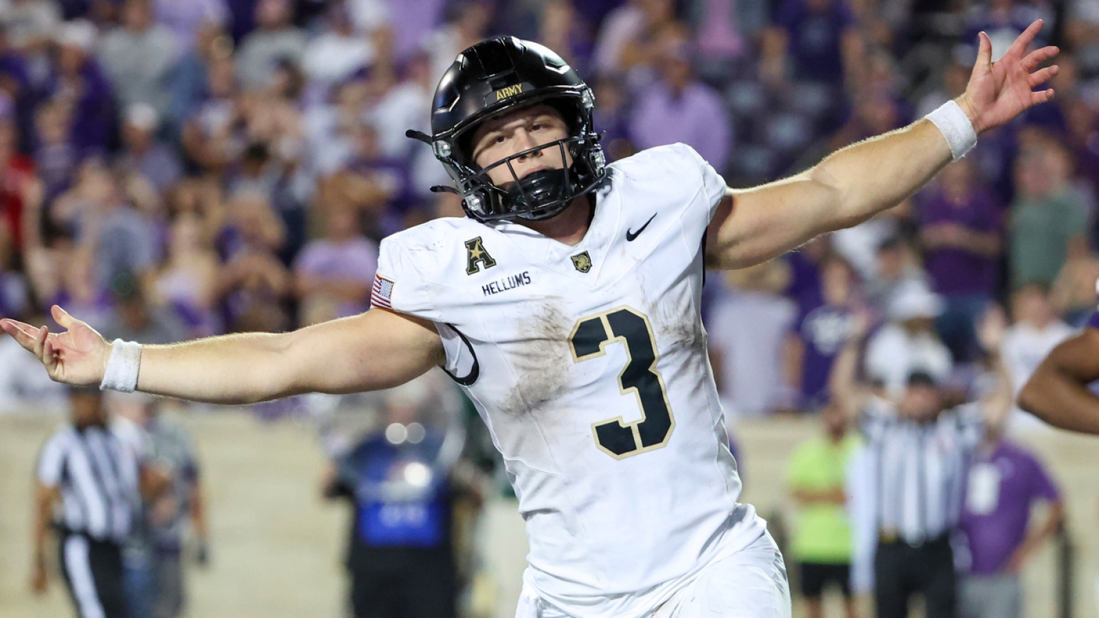 https://www.yardbarker.com/media/9/9/990c330ce93f970e2a2343ad599576d0cd65e043/thumb_16x9/army-pulls-stunning-road-upset-against-kansas.jpg?v=1