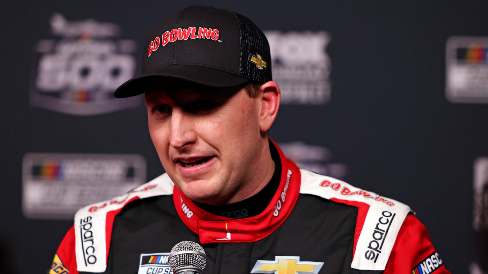 https://www.yardbarker.com/media/9/9/99100987f5206d8ff4b388159c021e2cc2063dfd/thumb_16x9/nascar-driver-dealt-penalty-ahead-kansas-playoff.jpg?v=1