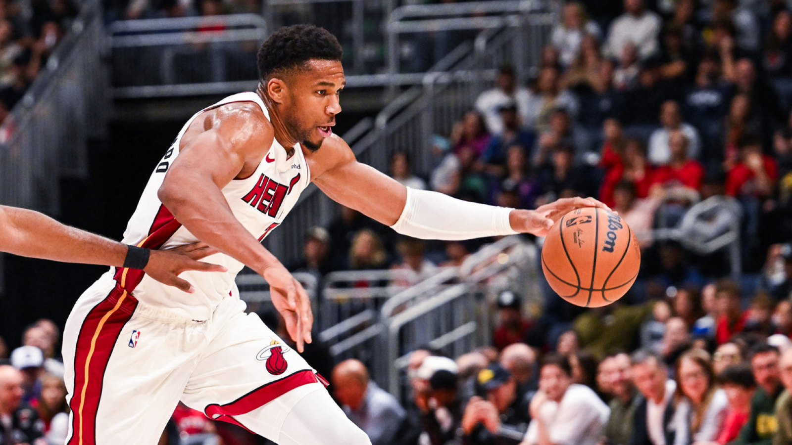 Giannis Antetokounmpo Aims for Top 10 NBA Status