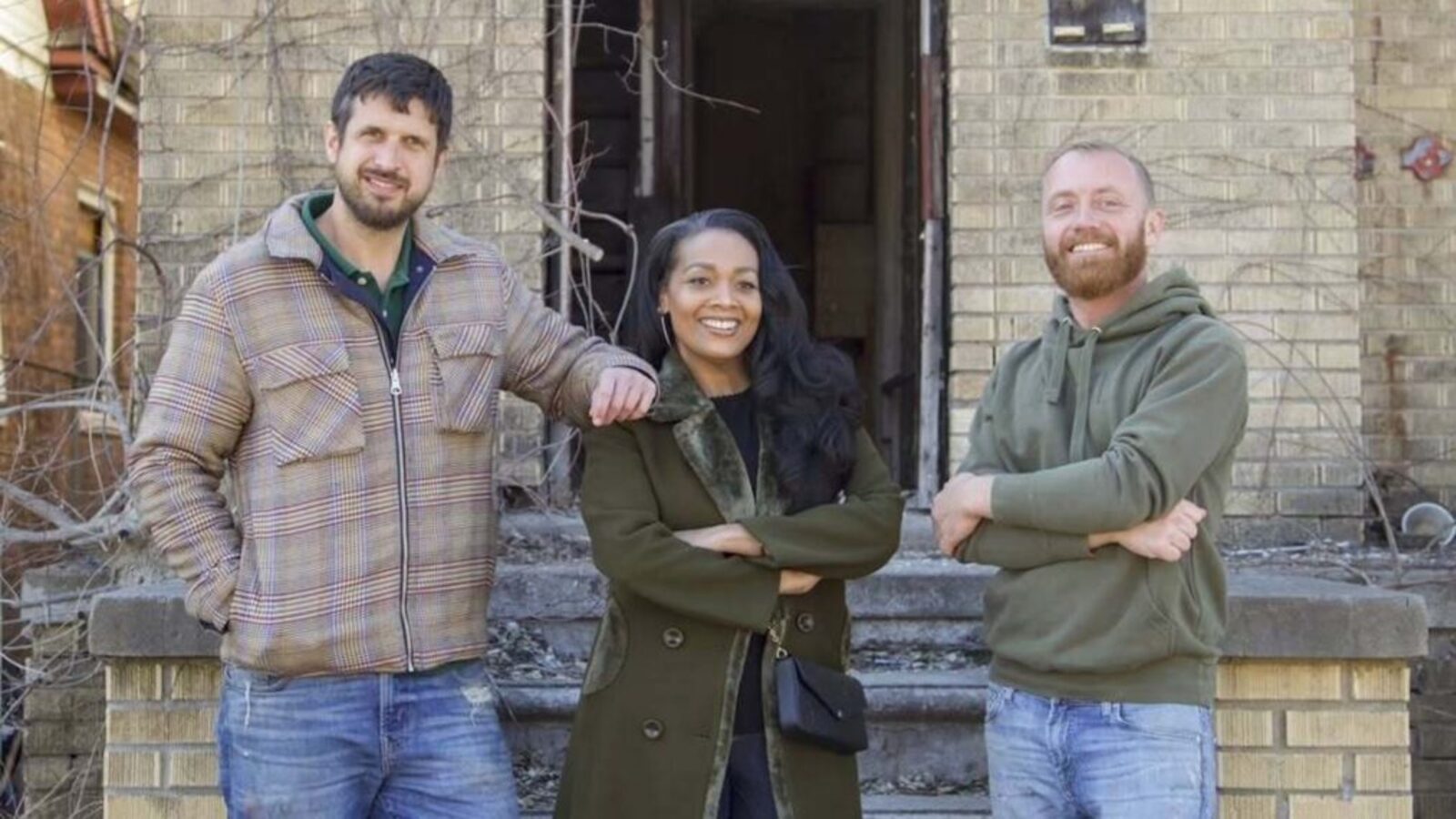 HGTV’S Shea Hicks-Whitfield Gives First Look at ‘Bargain Block’s Final ...