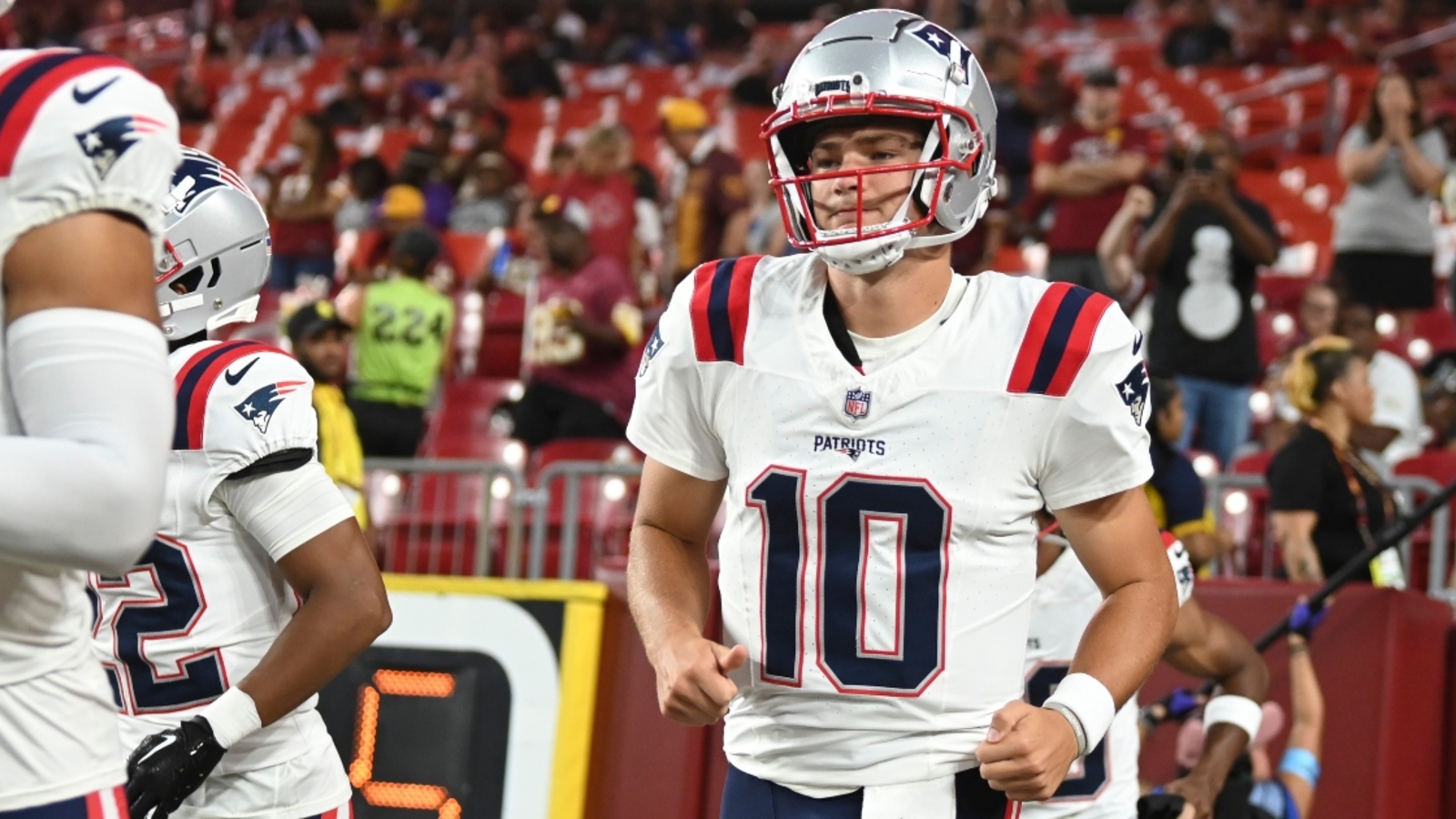 Drake Maye replaces Jacoby Brissett at QB in 4th quarter to make NFL debut Yardbarker