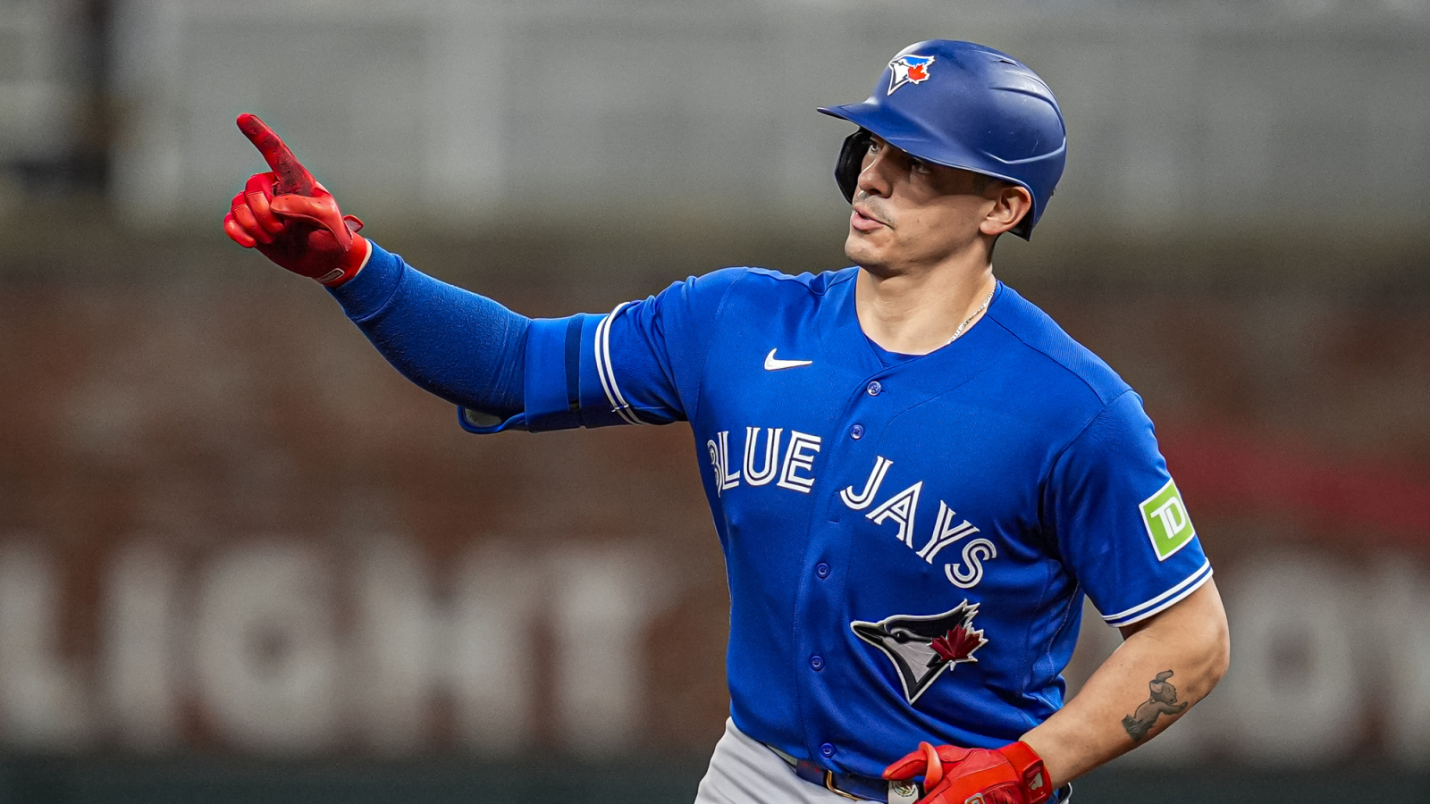 Blue Jays must keep Brandon Valenzuela on roster when Alejandro Kirk returns