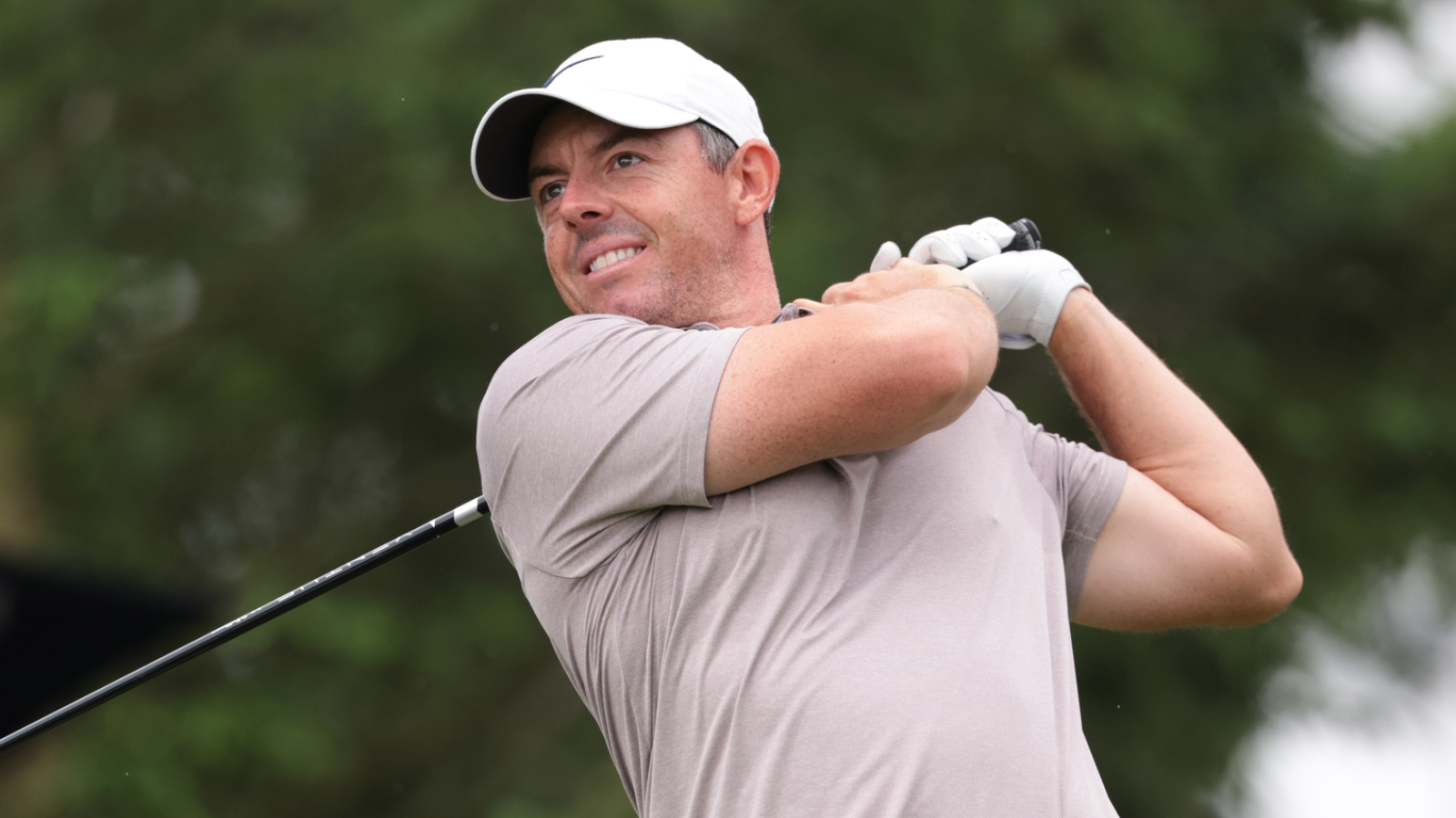 https://www.yardbarker.com/media/9/9/99c33811255f58c2dca063c295a04da4dd609a4e/thumb_16x9/rory-mcilroy-talks-concerning-post-masters-malaise.jpg?v=1