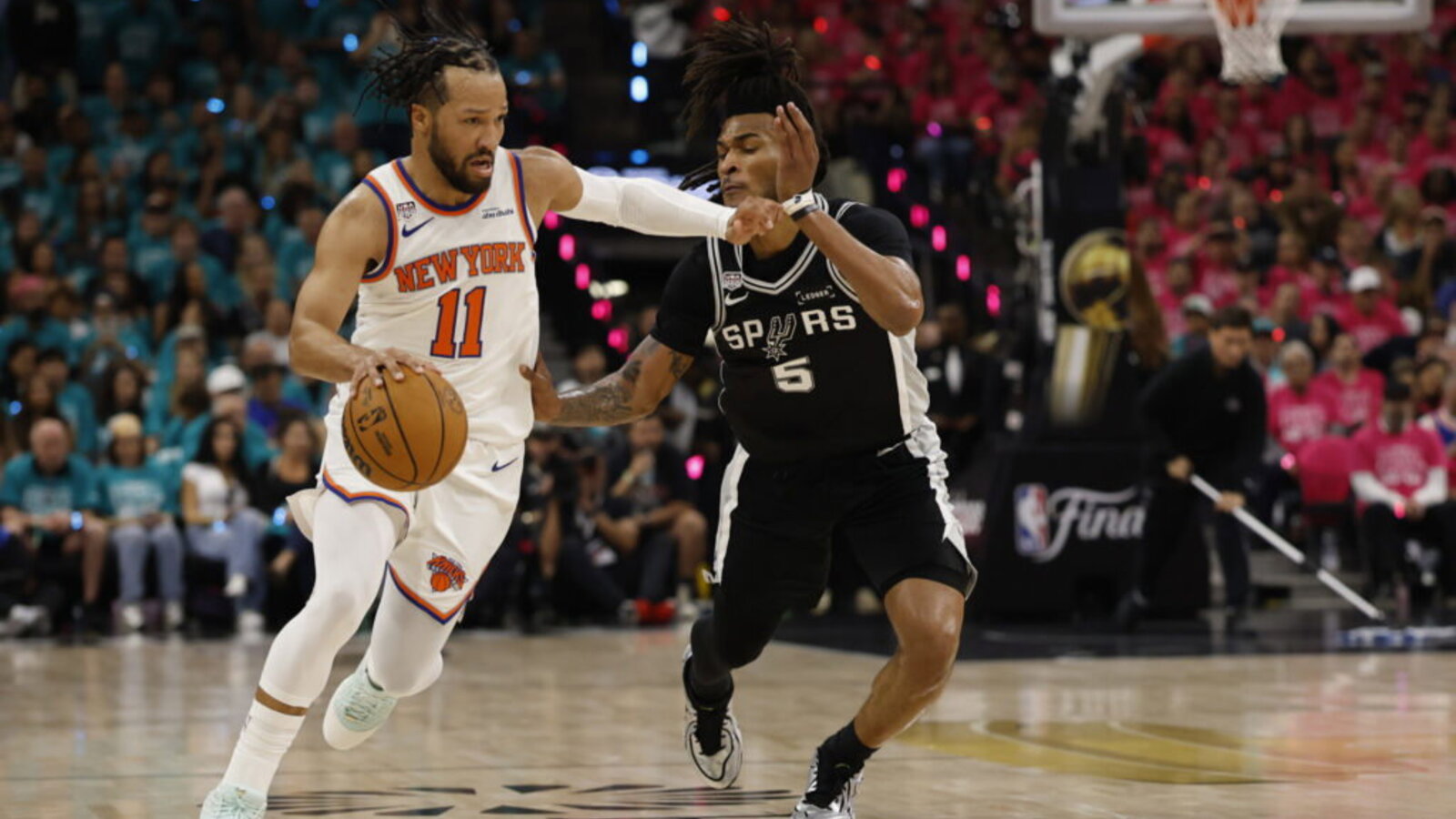 'This Topped That': Charles Barkley Claims Knicks' Historic Comeback Surpasses LeBron's Iconic Detroit Masterclass