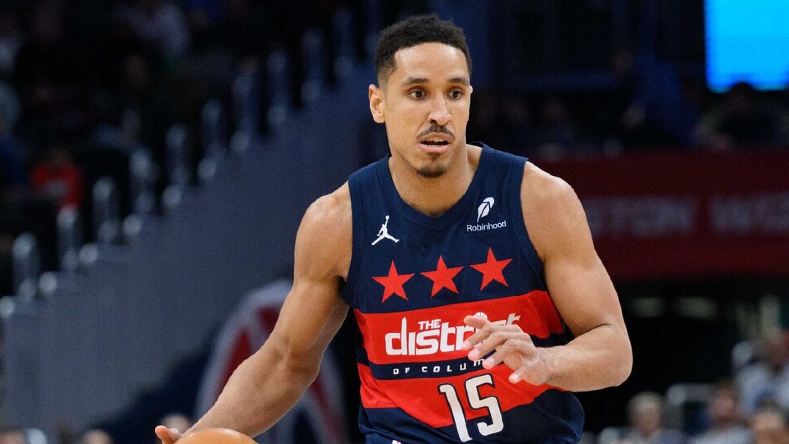 https://www.yardbarker.com/media/9/9/99c9f5422ce1b52ba0796544cd1639aef6ea44bd/thumb_16x9/knicks-improve-bench-former-sixth-man-year.jpg?v=1