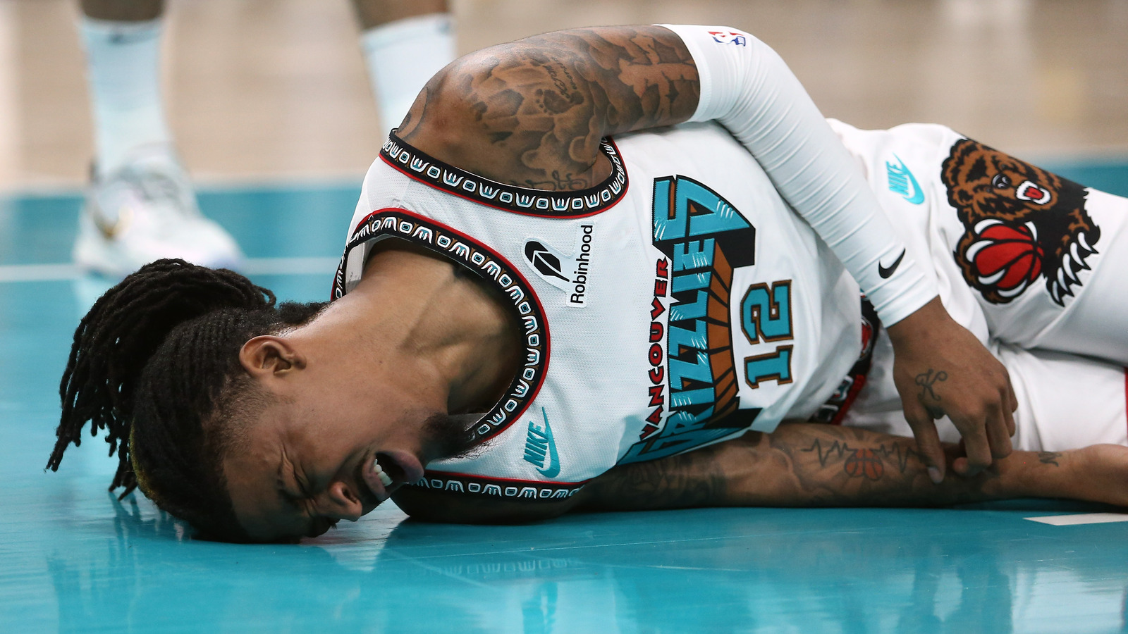 Lu Dort ‘hopeful’ Ja Morant is okay after fall in OKC-Memphis series ...