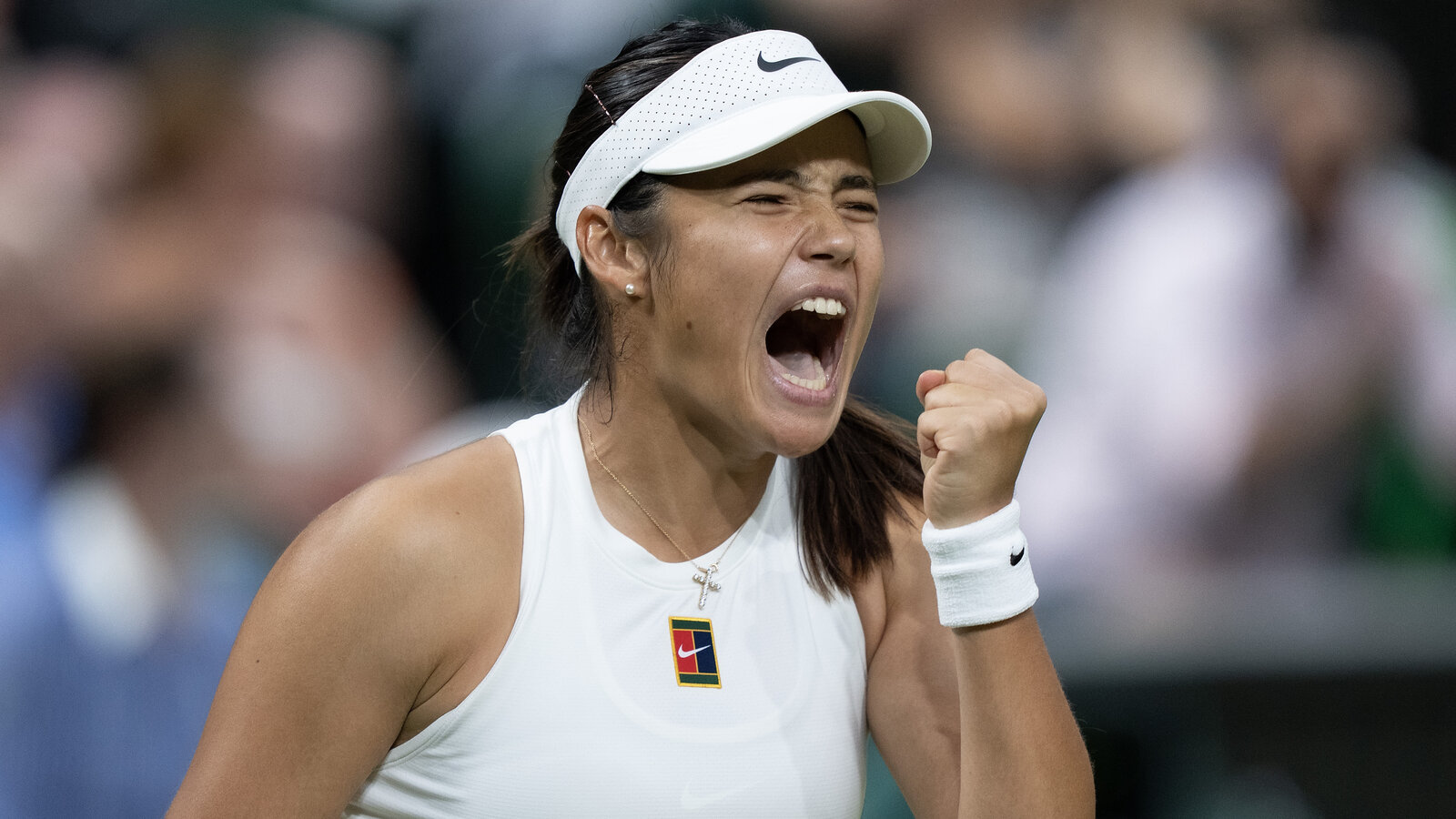 'Let's leave her alone': Former Brit No. 1 urges patience and stability for Emma Raducanu's career