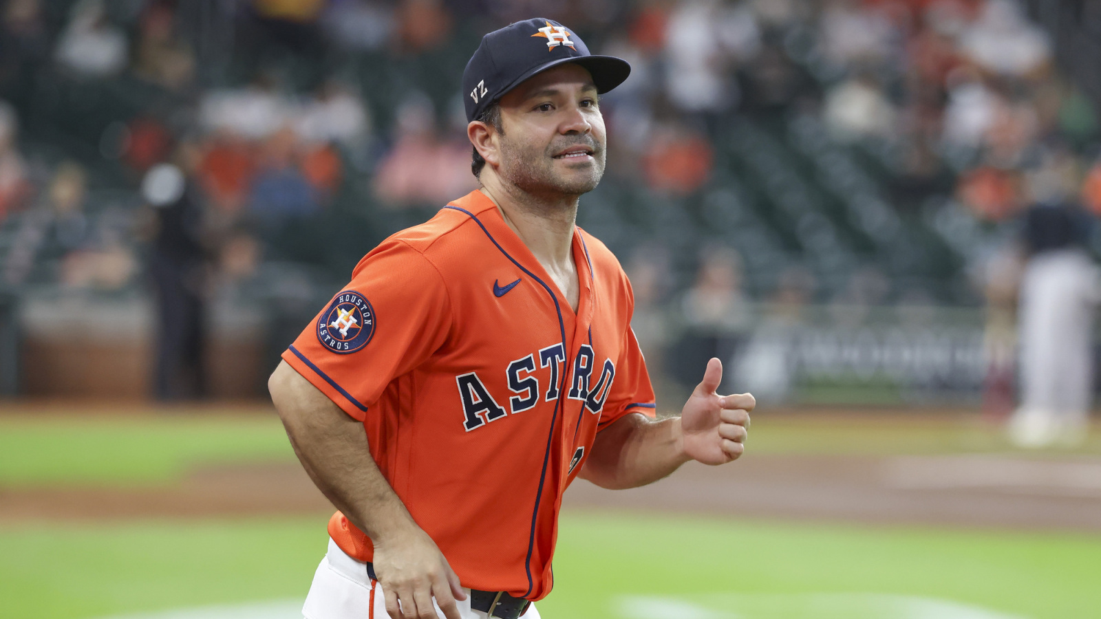 Astros' Jose Altuve joins elite MLB club with hit No. 2,500