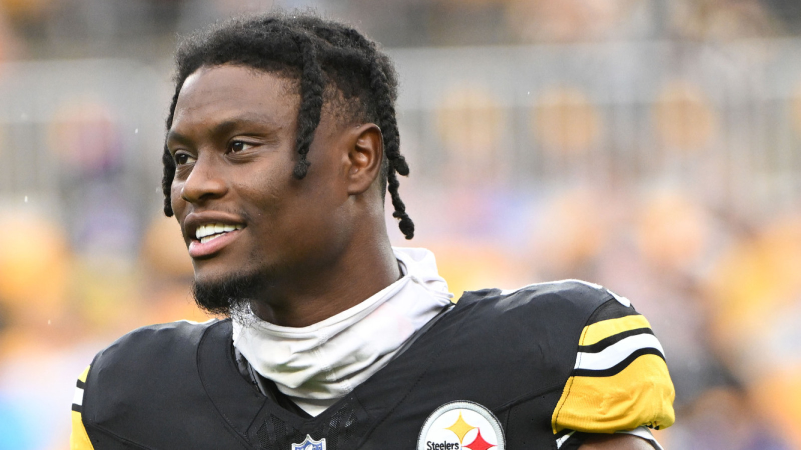 https://www.yardbarker.com/media/9/a/9abde6aaab6a1fa63185ba0f4c23451df8f2599e/thumb_16x9/surprised-steelers-insider-george-pickens-trade.jpg?v=2