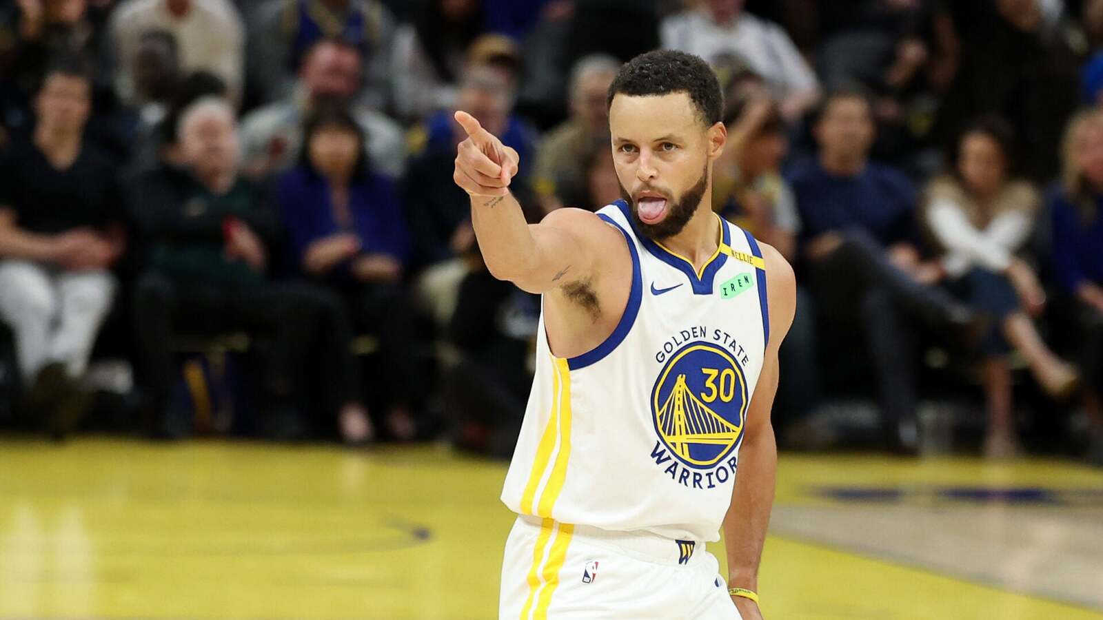 Stephen Curry ties impressive LeBron James record with 44-point ...
