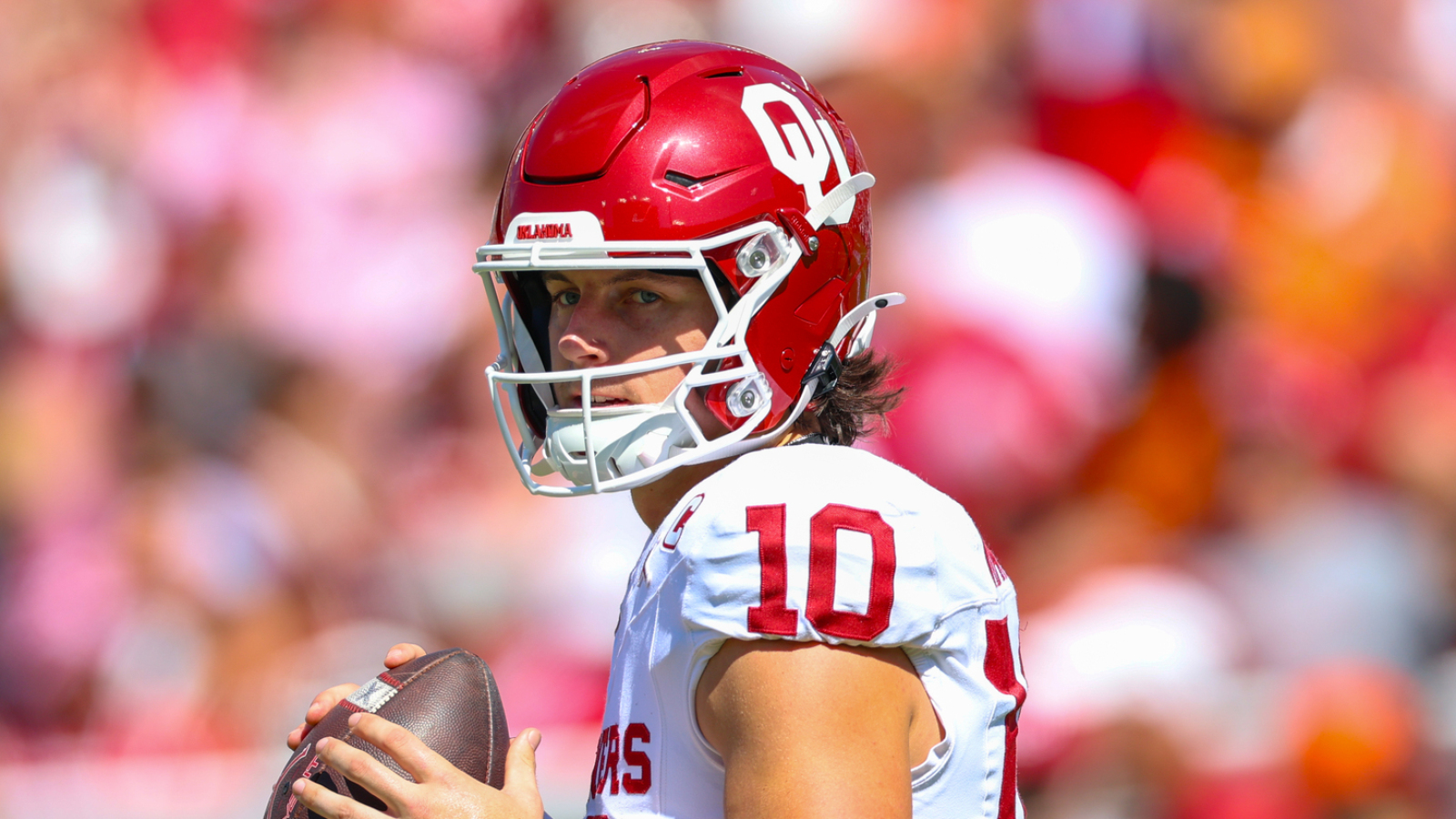 https://www.yardbarker.com/media/9/b/9b0599b6f409ec6ad34359572f45cb6ed1356e24/thumb_16x9/five-week-9-games-swing-cfp-race.jpg?v=1